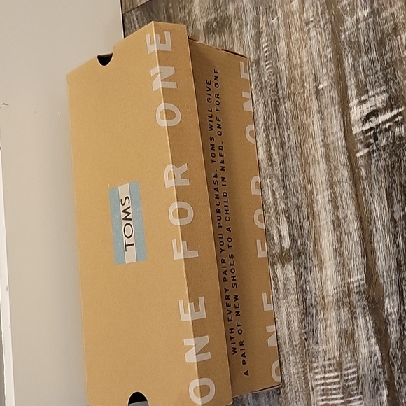 Tom's classic ash Canvas. Shoes. - Picture 4 of 6